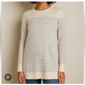 LOFT Cream/grey Knit Sweater size XS.